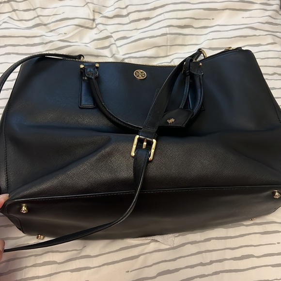 Tory Burch Black Textured leather Robinson tote with long & short straps. - Picture 4 of 7